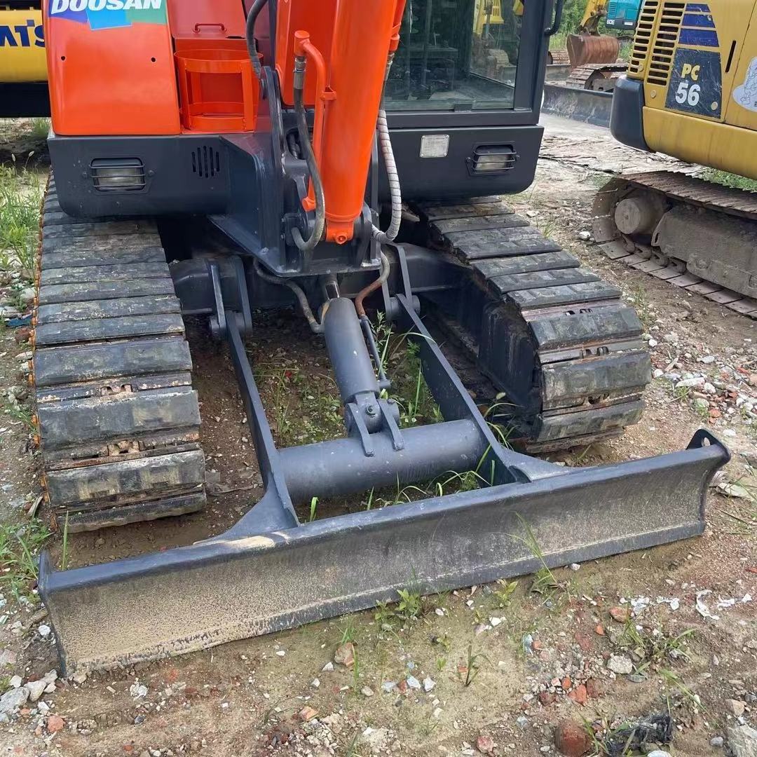 Used Doosan Dx60 DH60 Mini Excavator Original Doosan Dx60-9 DH60 DX55 DX60-7 DX80 DX75