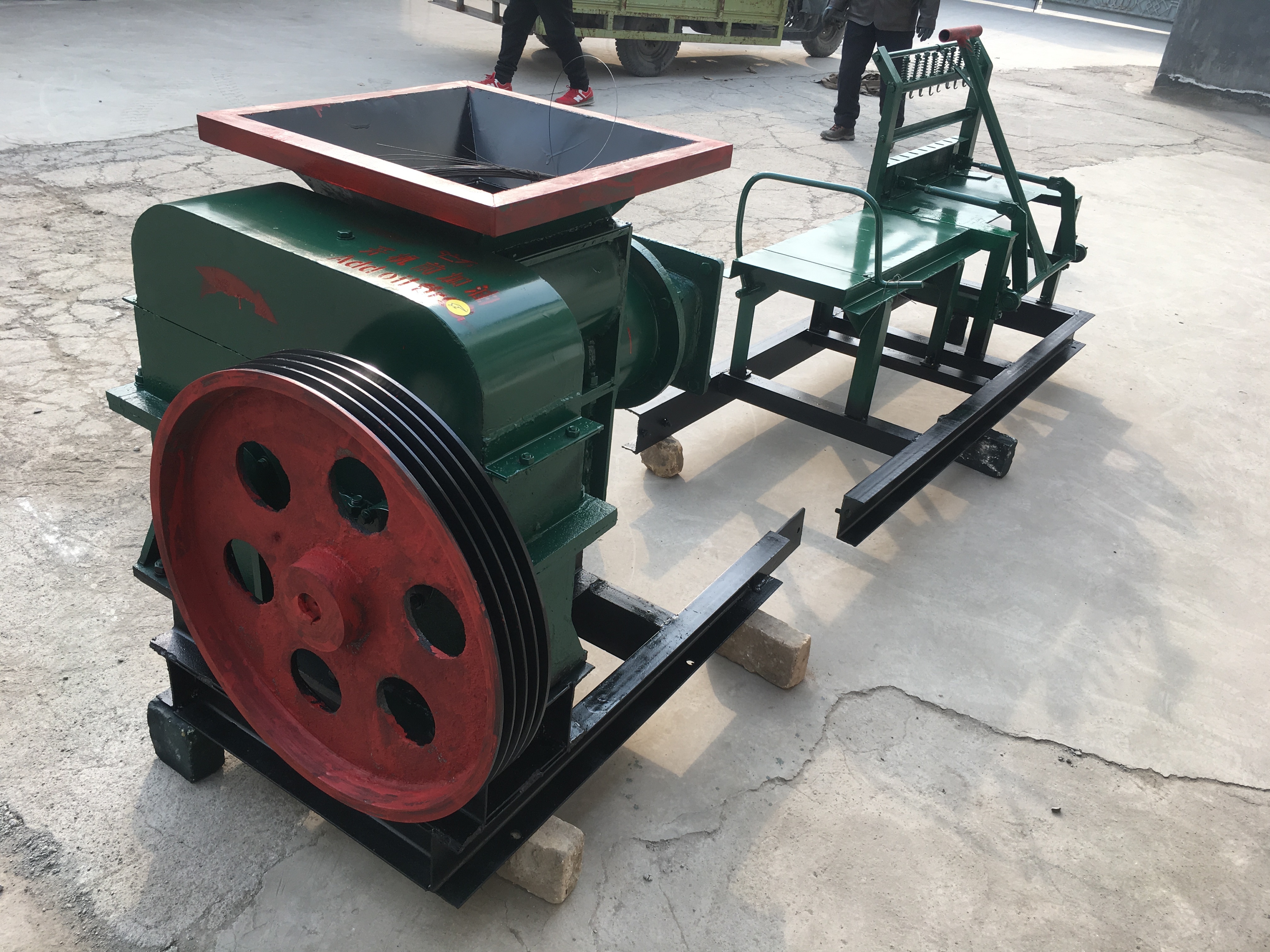 Fully automatic vacuum extruder china small red earth mud soil clay brick making machine for sale