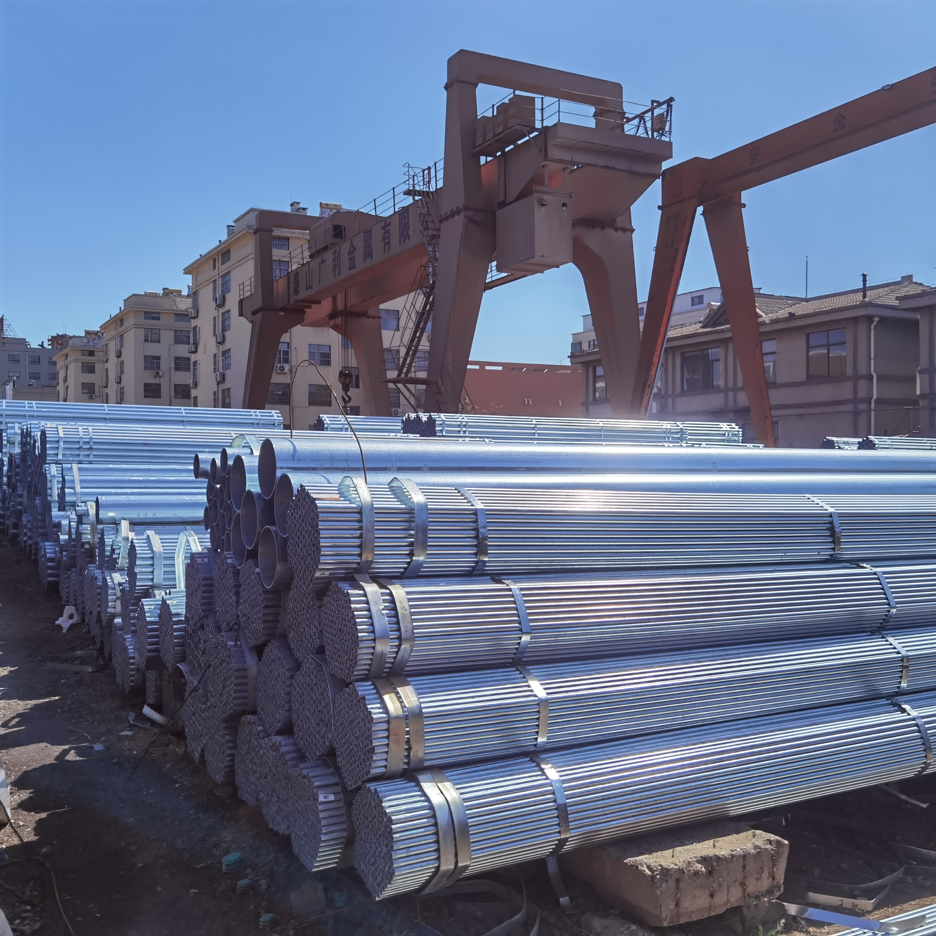 Excellent quality GI seamless steel tube and pipe hot dip galvanized steel conduit pipe