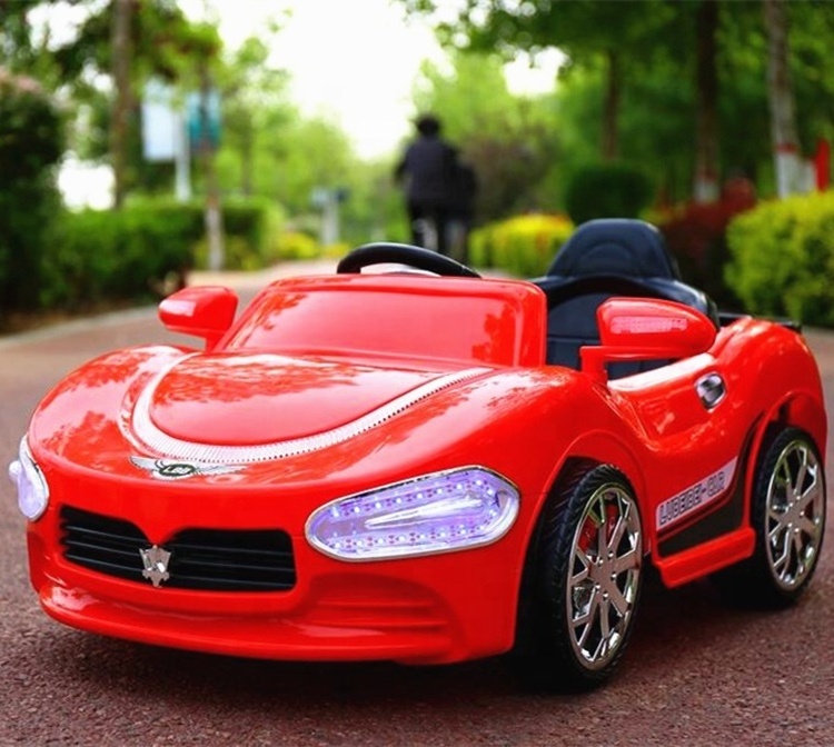 2019 new 5km / h speed kids ride on  electric toy car with swing function