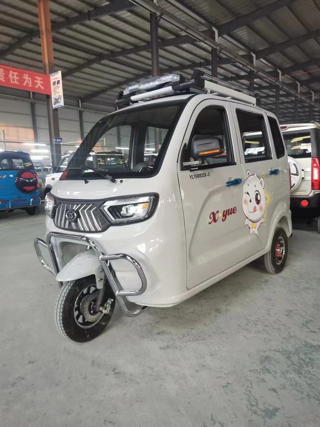 3 Wheel 3-5 Seat Enclosed Electric Rickshaw Tricycle Moped Car 5 Door