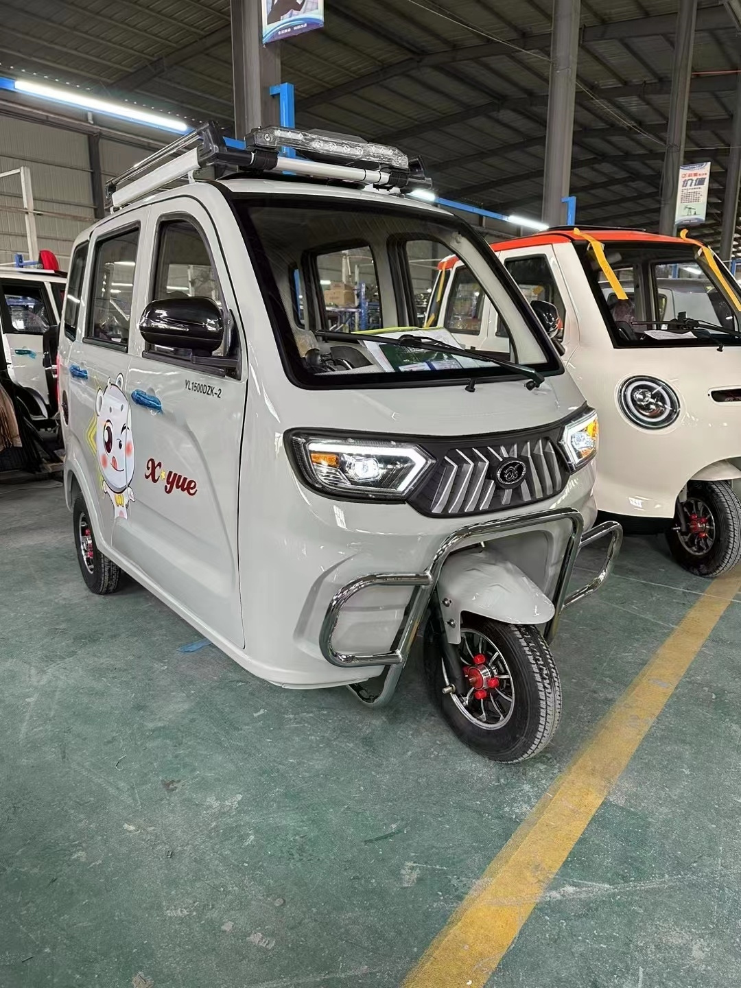 Enclosed Electric Tricycle For Adults Closed Cabin Electric Passenger Enclosed 3 Wheel Trike