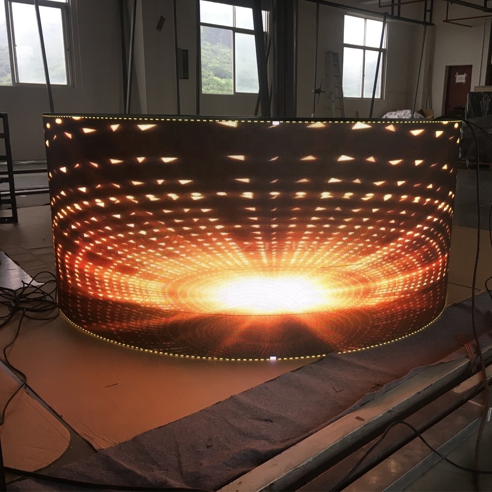 Curve pop up circle led tv screen display on building P2.5 panel round led flexible display