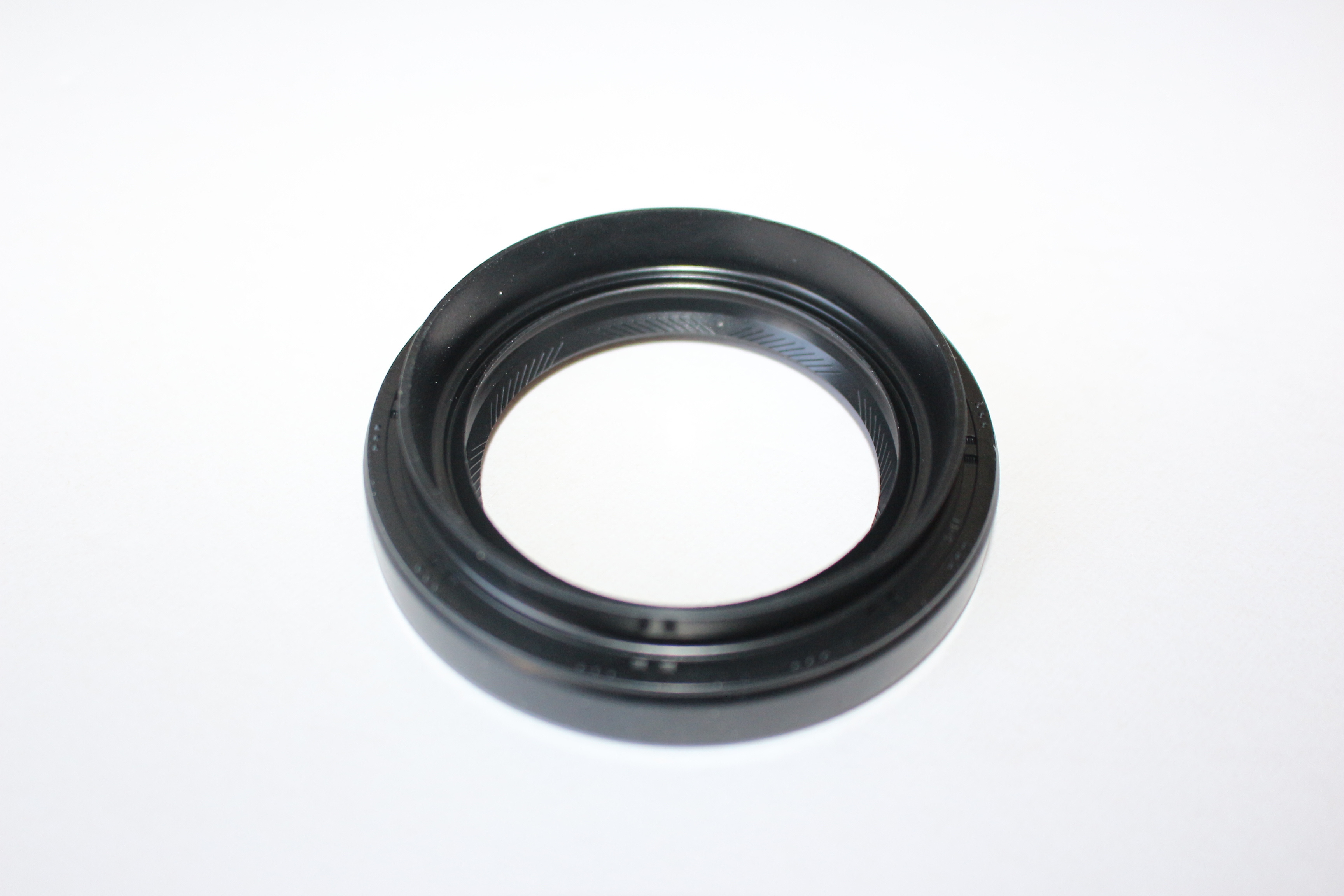 9031147027 Genuine Oil Seal Front Drive Shaft seal