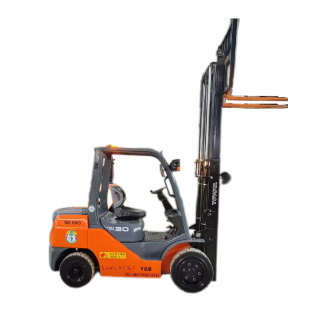 Toyota FD30 forklift cargo processor diesel in good condition