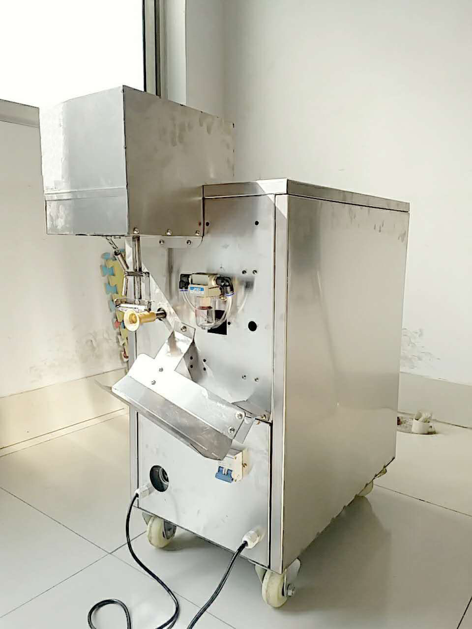 Industrial Fruit Lemon apple  Mango persimmon peeling machine  Kiwi Peeler  orange / persimmon skin removing machine