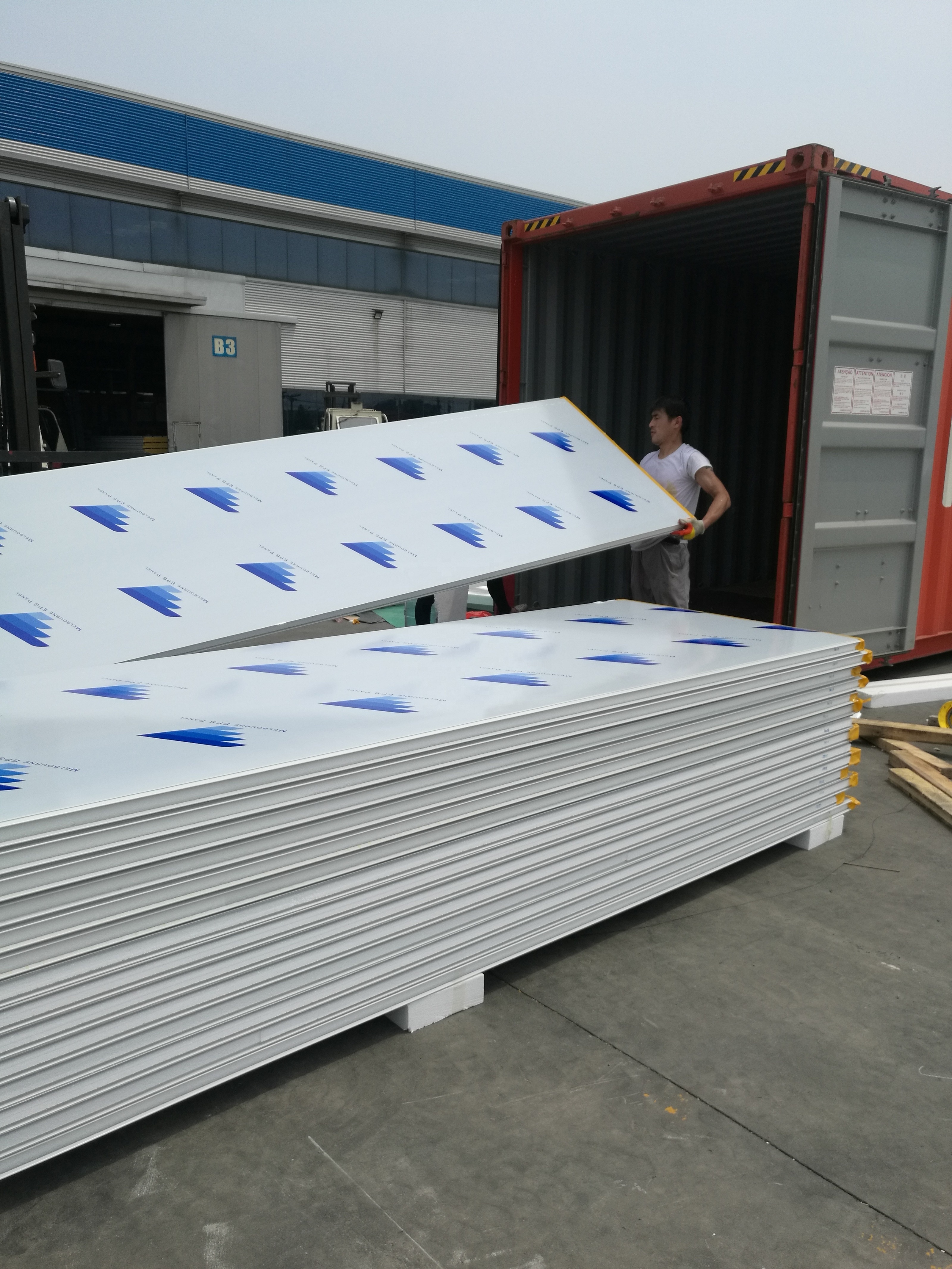 Australian standard cheap EPS / styrofoam / polystyrene sandwich wall and roof panels for shed / poultry house