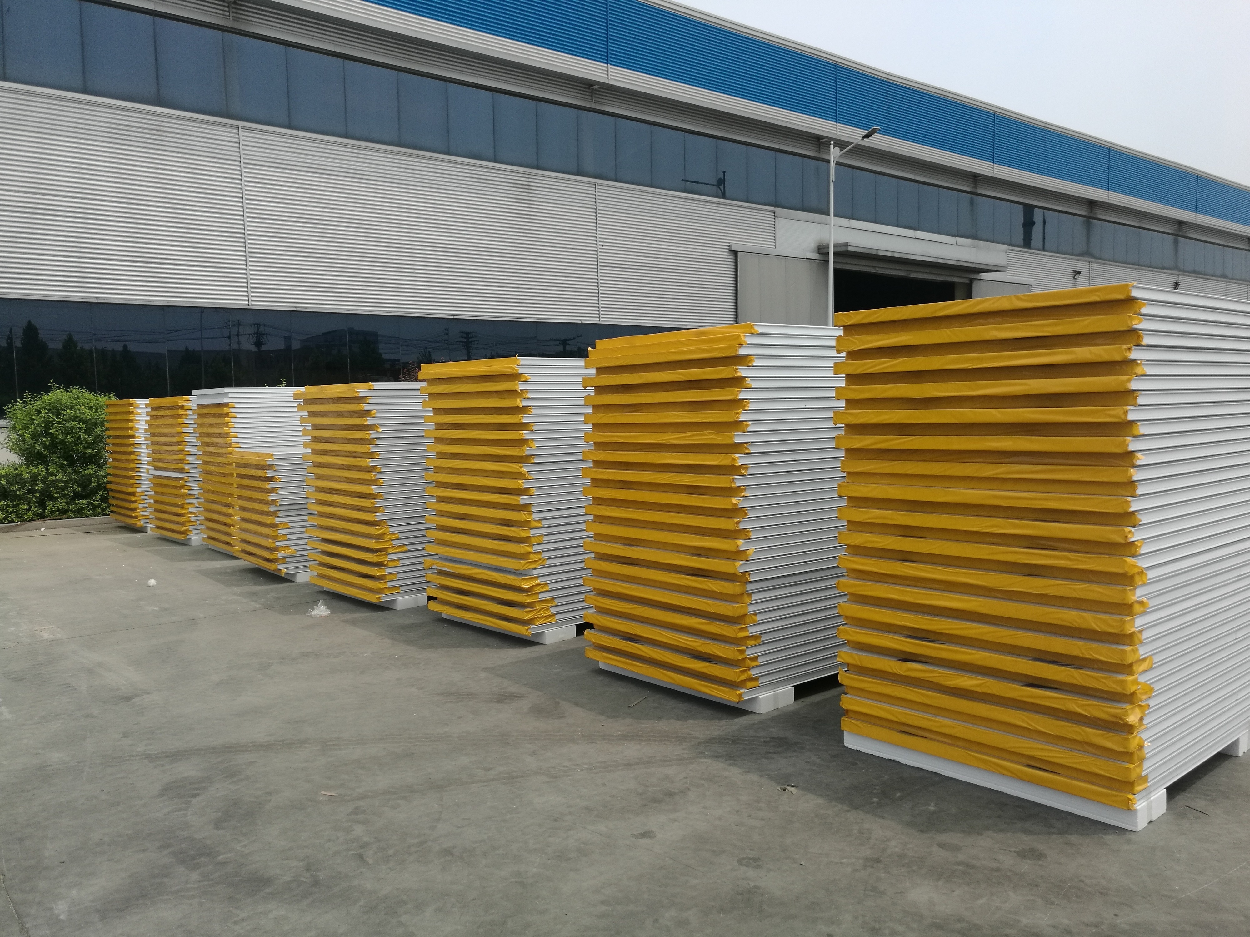 Australian standard cheap EPS / styrofoam / polystyrene sandwich wall and roof panels for shed / poultry house