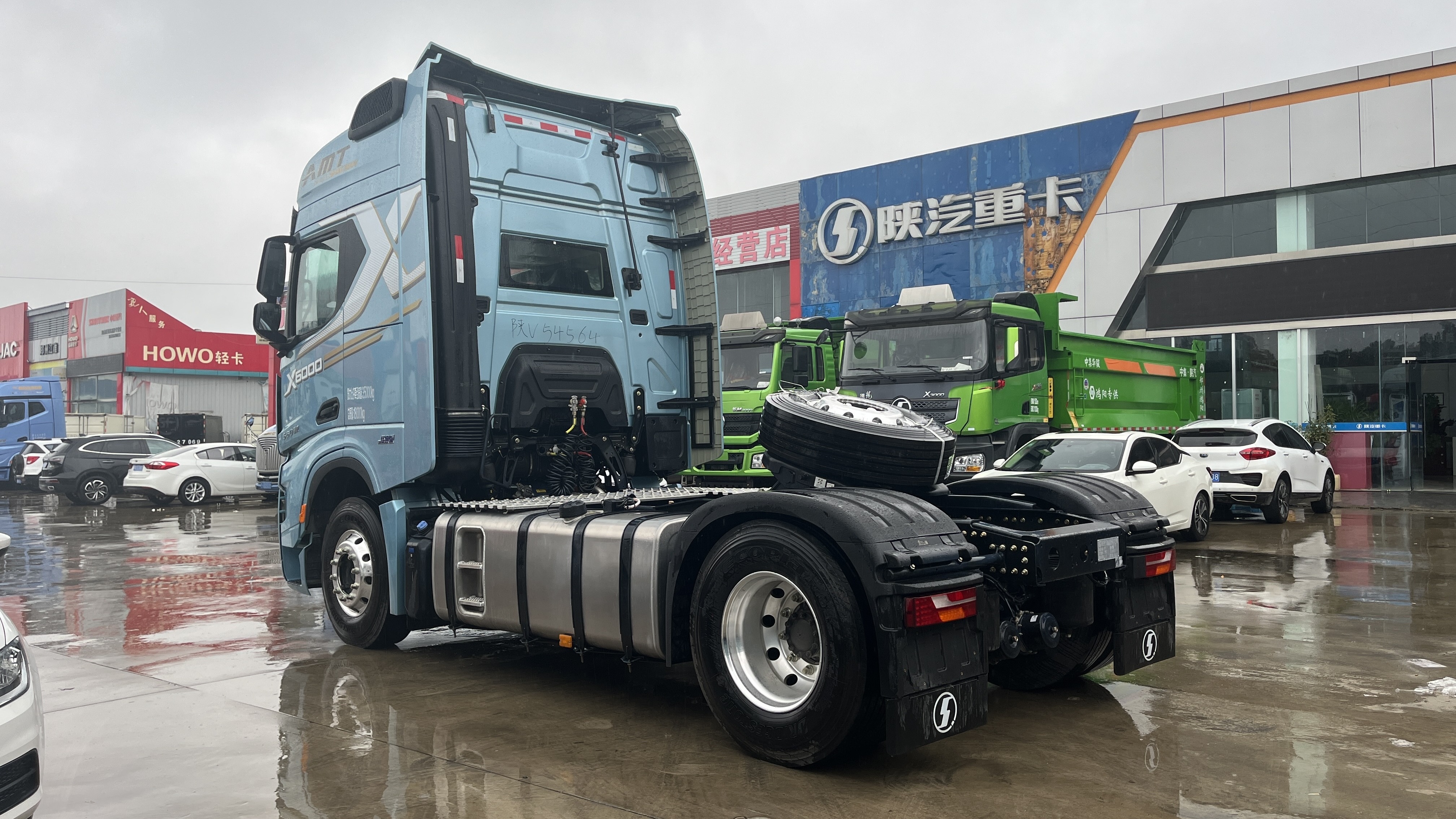 China 450Hp Mini Tractor Truck Low Price