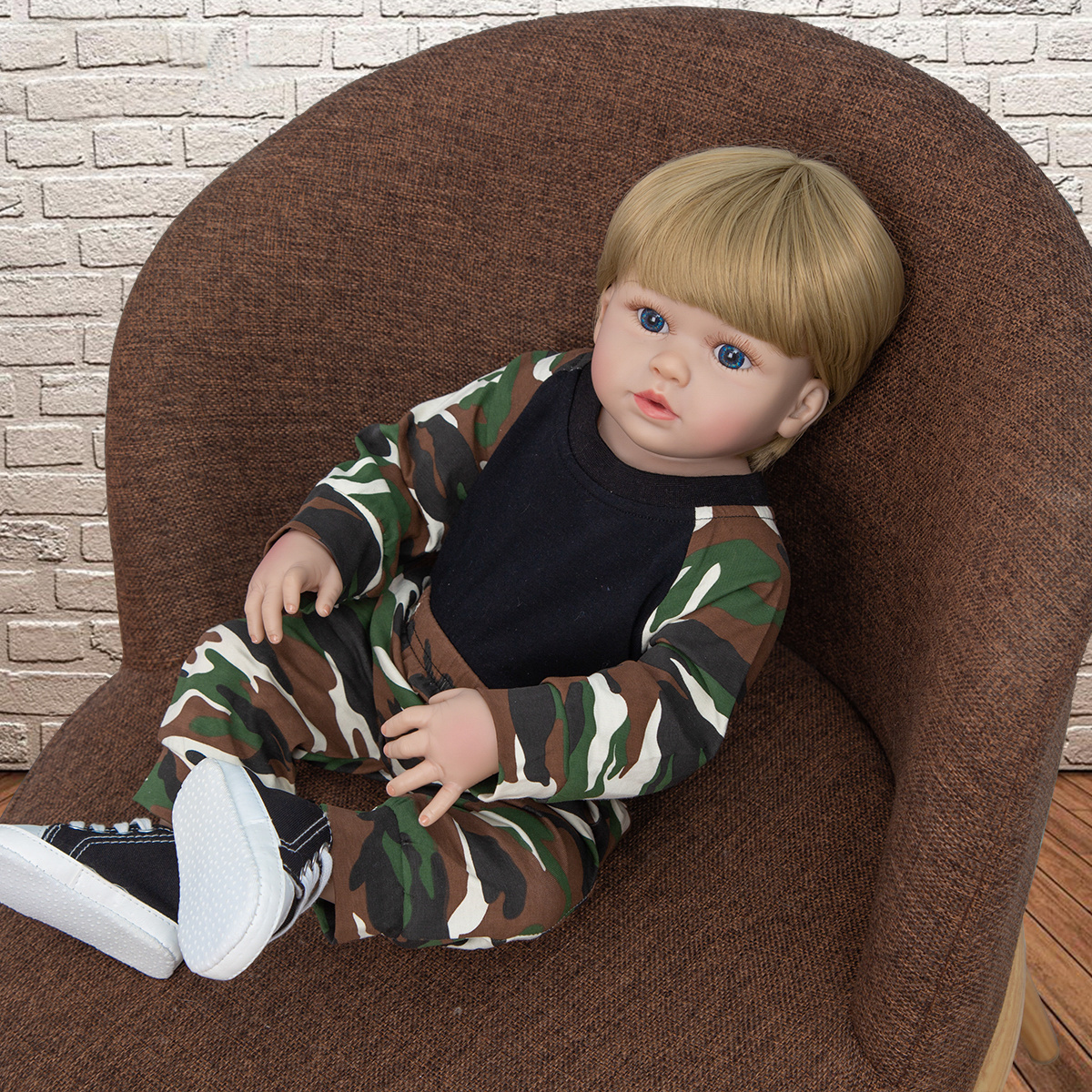 57cm Full Silicone Body Reborn Dolls Babies Boy Truly Like Menino Bebe Boneca Reborn Doll Wear Camouflage suit Kid Birthday Gift