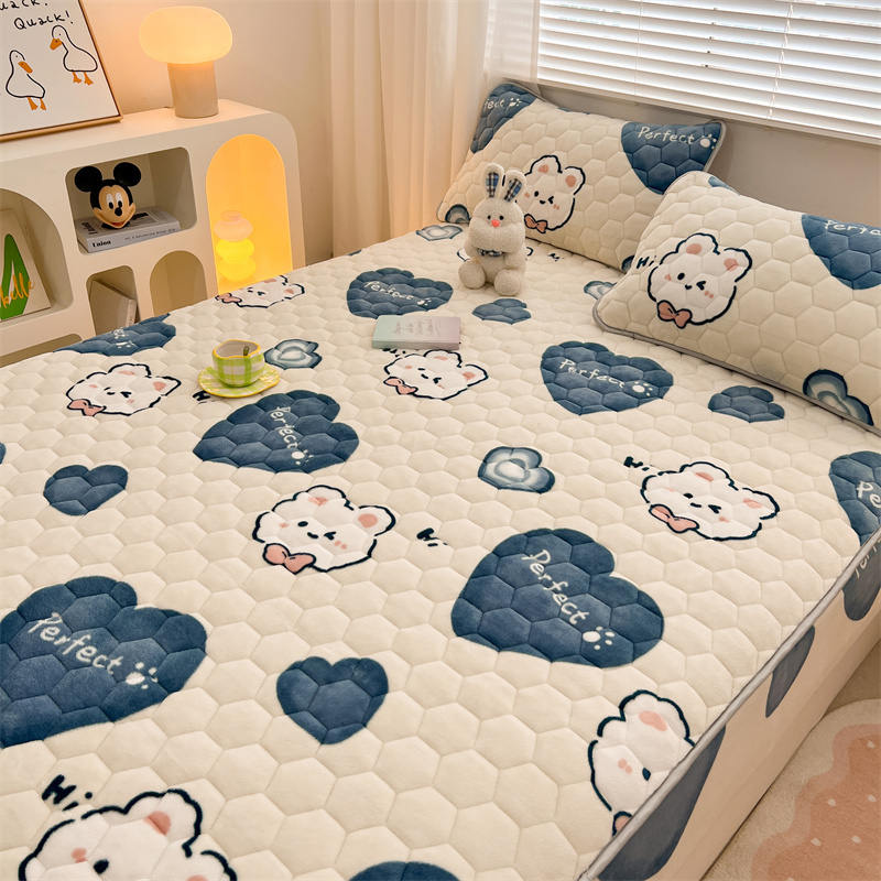 Hypoallergenic Winter Quilted Bed Sheet Warm Fluffy Fitted Velvet Fleece Bed Cover 100% Polyester Flannel Mattress Protector