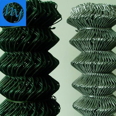 Chain Link Cyclone Barbed Wire Extension Arms Fence with PVC Fence Mesh Low Carbon Steel Wire Stainless Steel Metal Outdoor