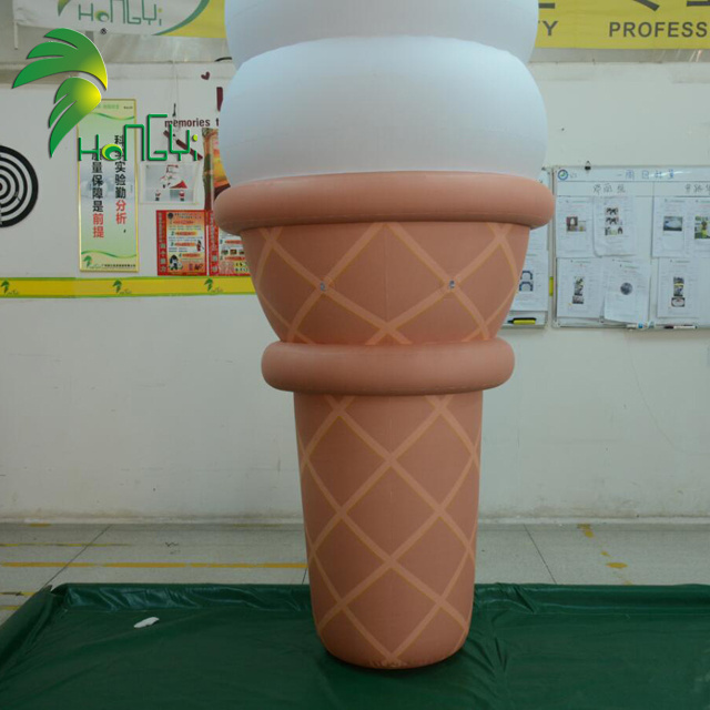 Giant inflatable ice cream cone model for summer advertising