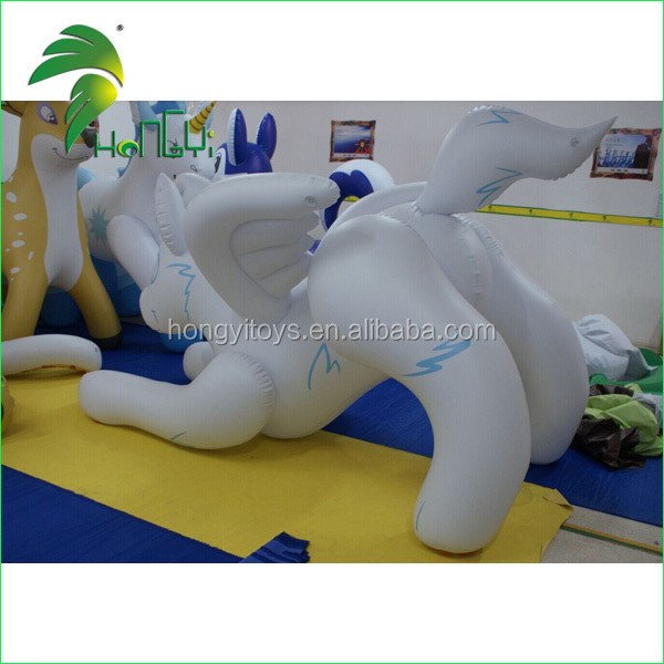 Hongyi Cartoon Type White Flying Inflatable Wolf , Inflatable Husky Wolf Toys