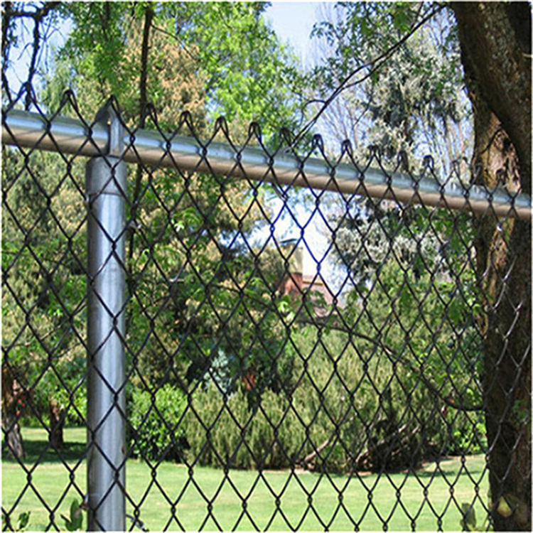 high quality whole sale manufacturer galvanized chain link fence for sale