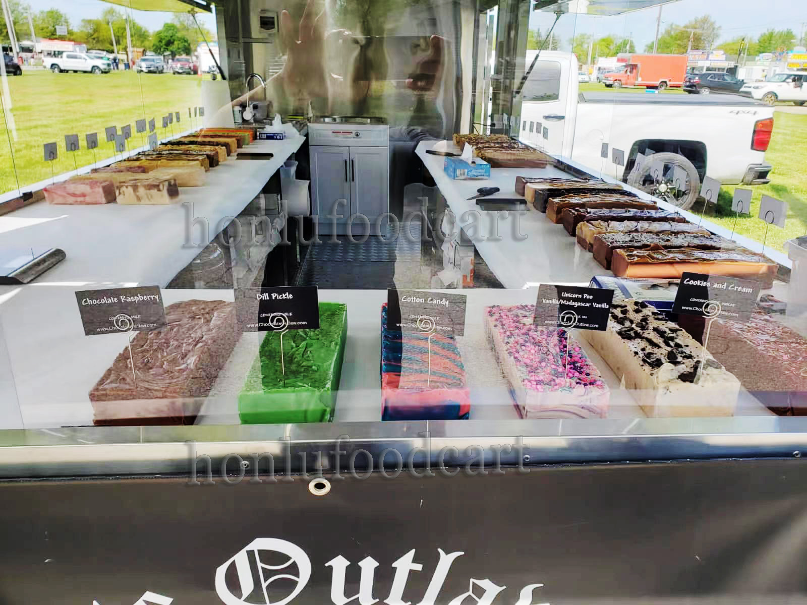 Mobile Food Cart with Frozen Yogurt Machine Food Truck with Kitchen Inside Deep Fryer Food Trailer