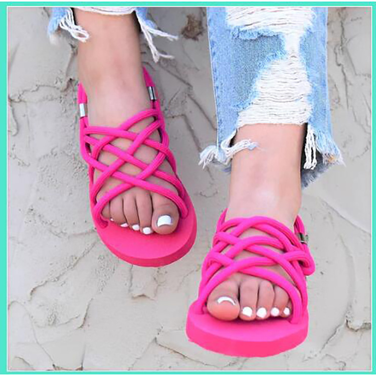 Summer beach slides fashion design  PU soft Braided flat sandals for women ladies slides Handwoven Comfy Crossover rope sandals