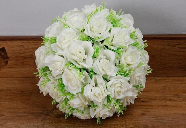 The thick Artificial flower ball with grass core Kissing Ball for wedding garden market decorations