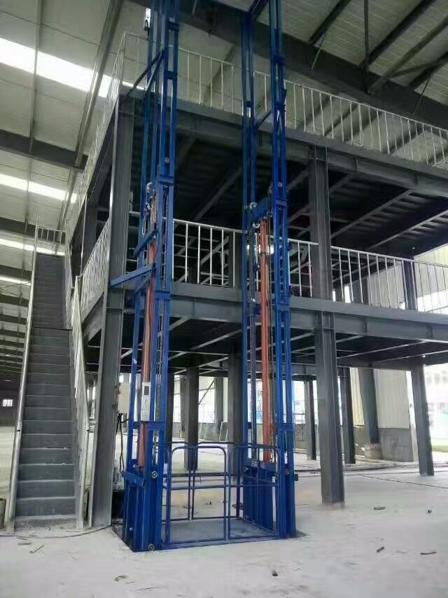 Indoor and outdoor use cargo elevator fixed vertical material lifting table guide rail lift