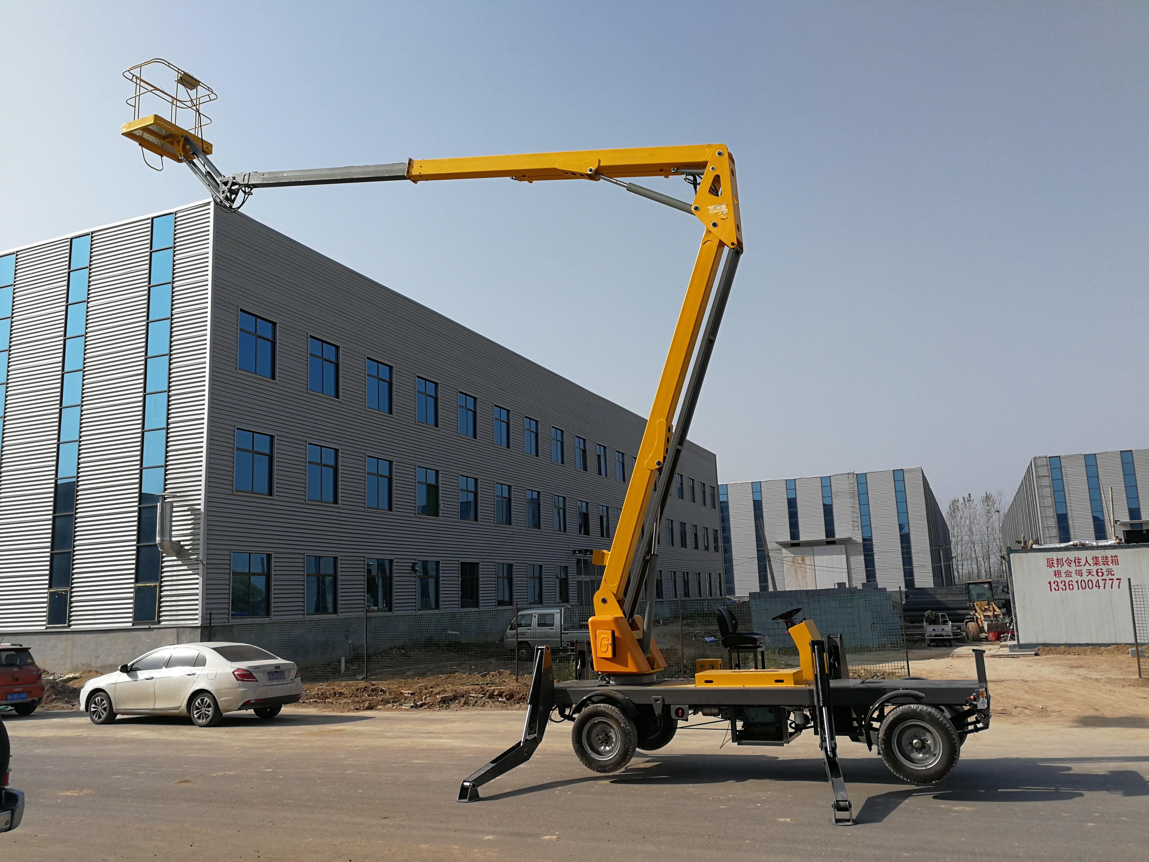 Man lift articulating aerial work platform bucket vehicle truck mounted boom lift