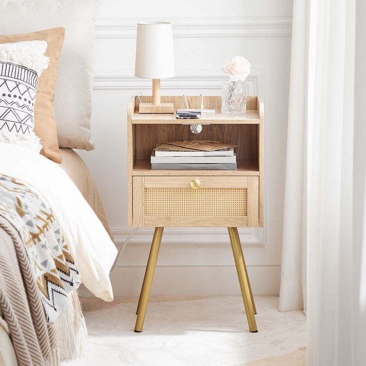 Wholesale Rattan Style Nightstand with Charging Station White Oak Wood Bedside Bedroom Tables with Drawer Rattan Side End Table