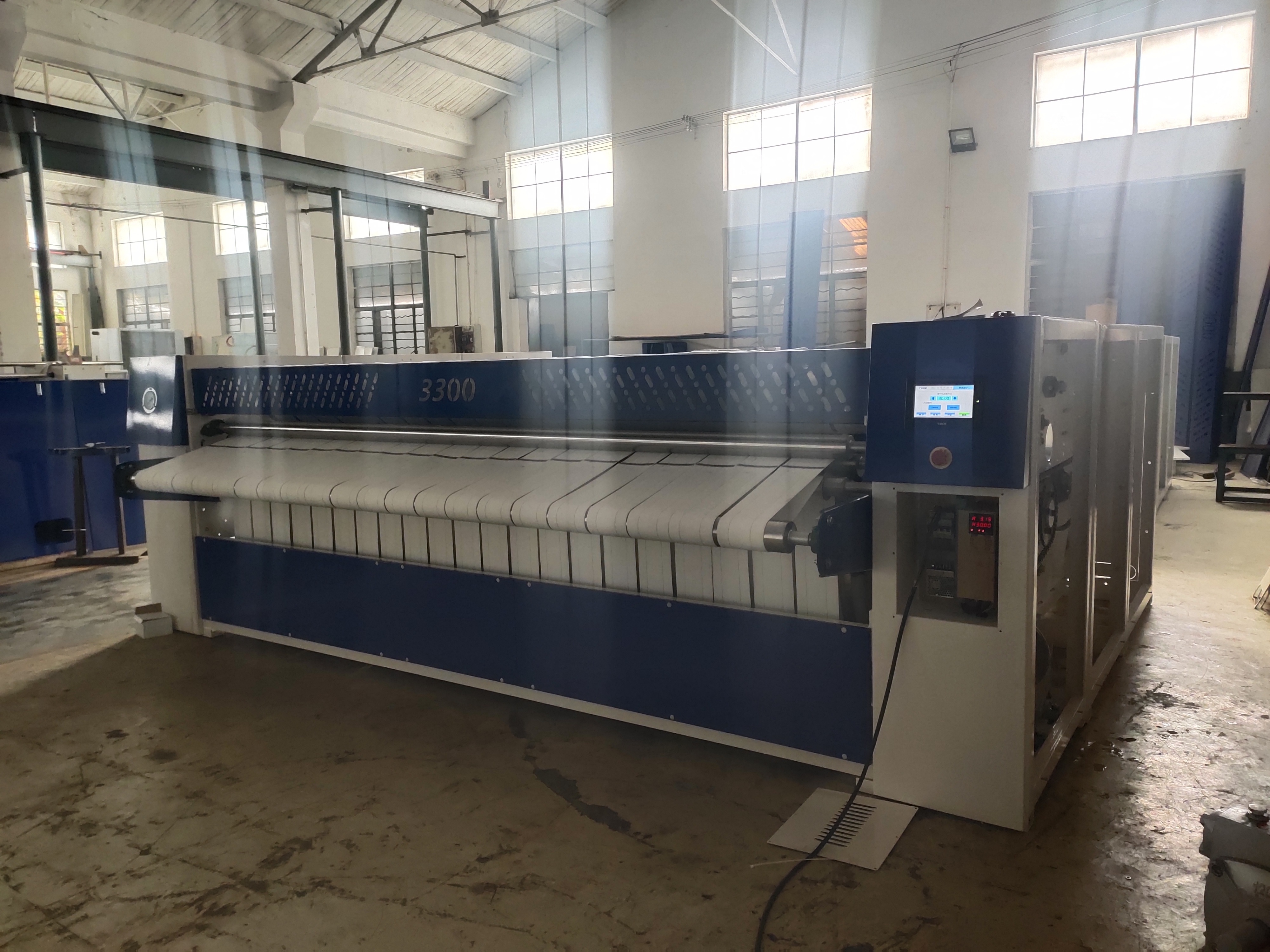 HOOP flat ironing folding machinery steam iron machine for laundromat carpet machine wash centrifuga industrial drying line