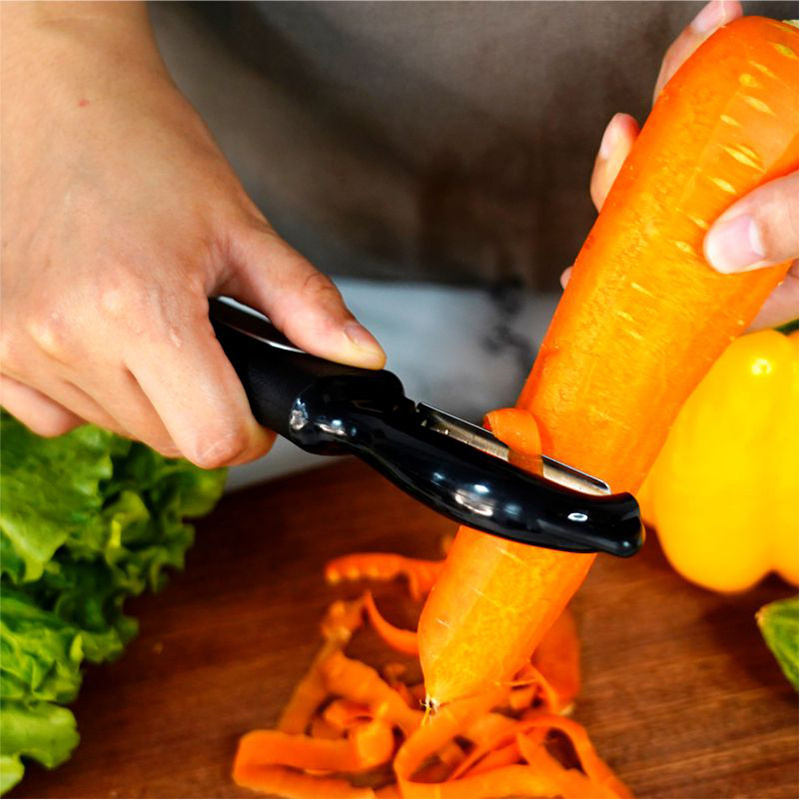 Hot Selling  Stainless Steel Blades Swivel Fruit Vegetable Peeler with Soft Handle