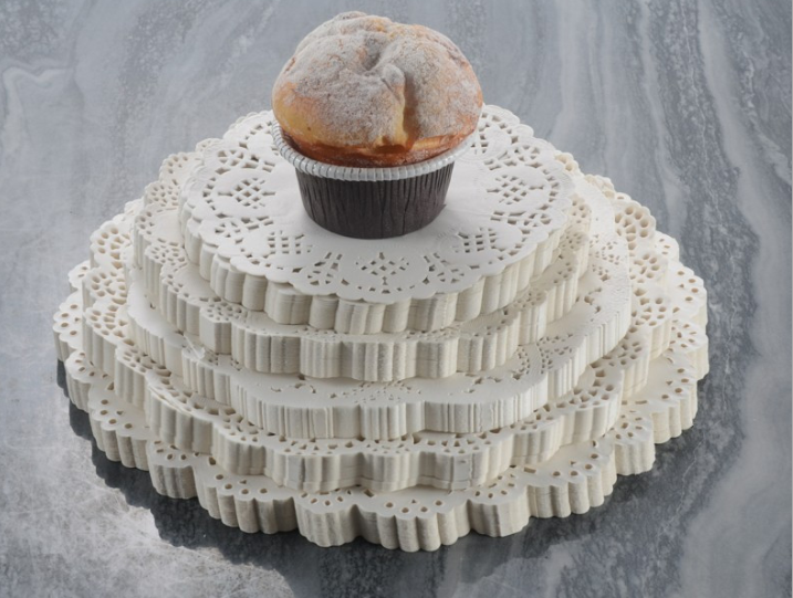 China Manufacturer Supply 100%Wood Food Grade Paper Lace Doilies Greaseproof Paper Doilies