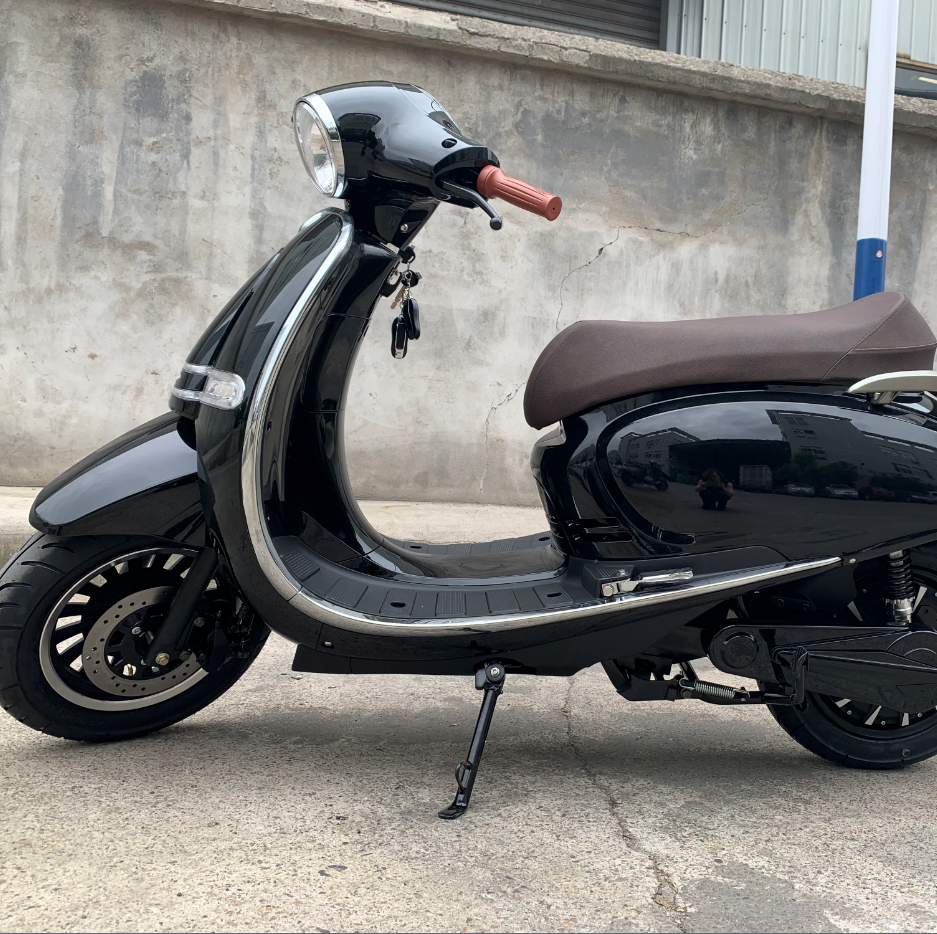 EEC/COC vintage classic electric petrol scooter range 90km 2000W/3000W 60V for sale v espa electric scooter citycoco