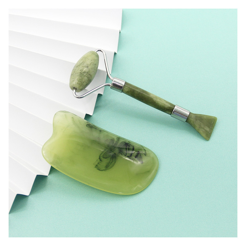 Wholesale Natural Facial Jade Roller and Gua Sha Massage Tools Jade Face Massage Roller and Guasha Set