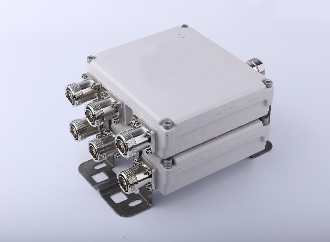 380-2700MHz High Isolation Low Insertion Loss 5G Combiner 2 Way RF Combiner For Feeder Sharing