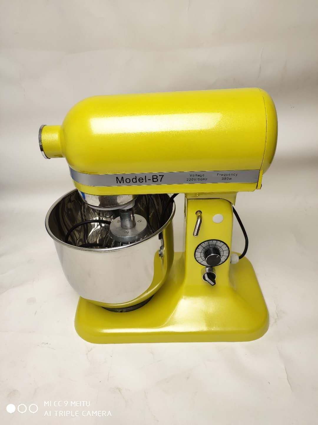 Tilt-Head Kitchen Food Mixer with Accessories 3 speed Dough hook