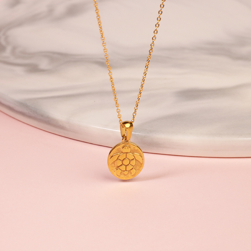 Dainty Jewelry Necklace Stainless Steel Chain Gold Plated Pendant Necklace Charm Engraved Round Pendant Turtle Necklace