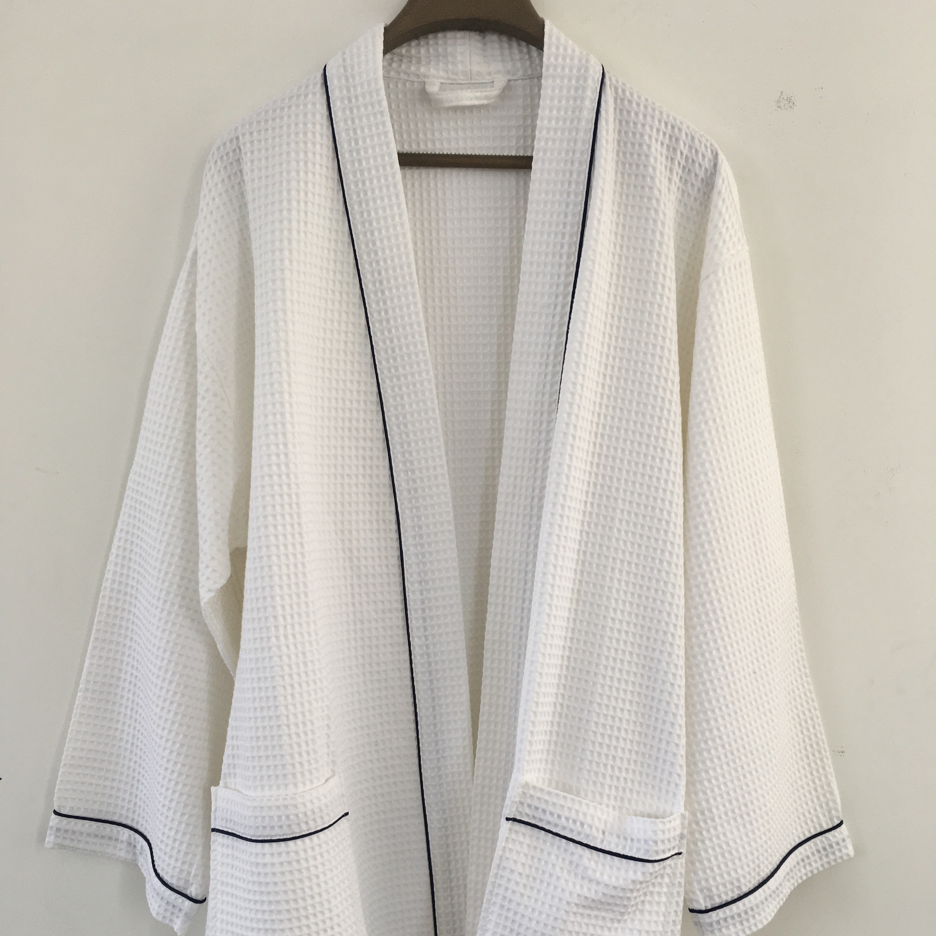 Luxury hotel knee length cotton waffle bathrobe honeycomb bathrobe