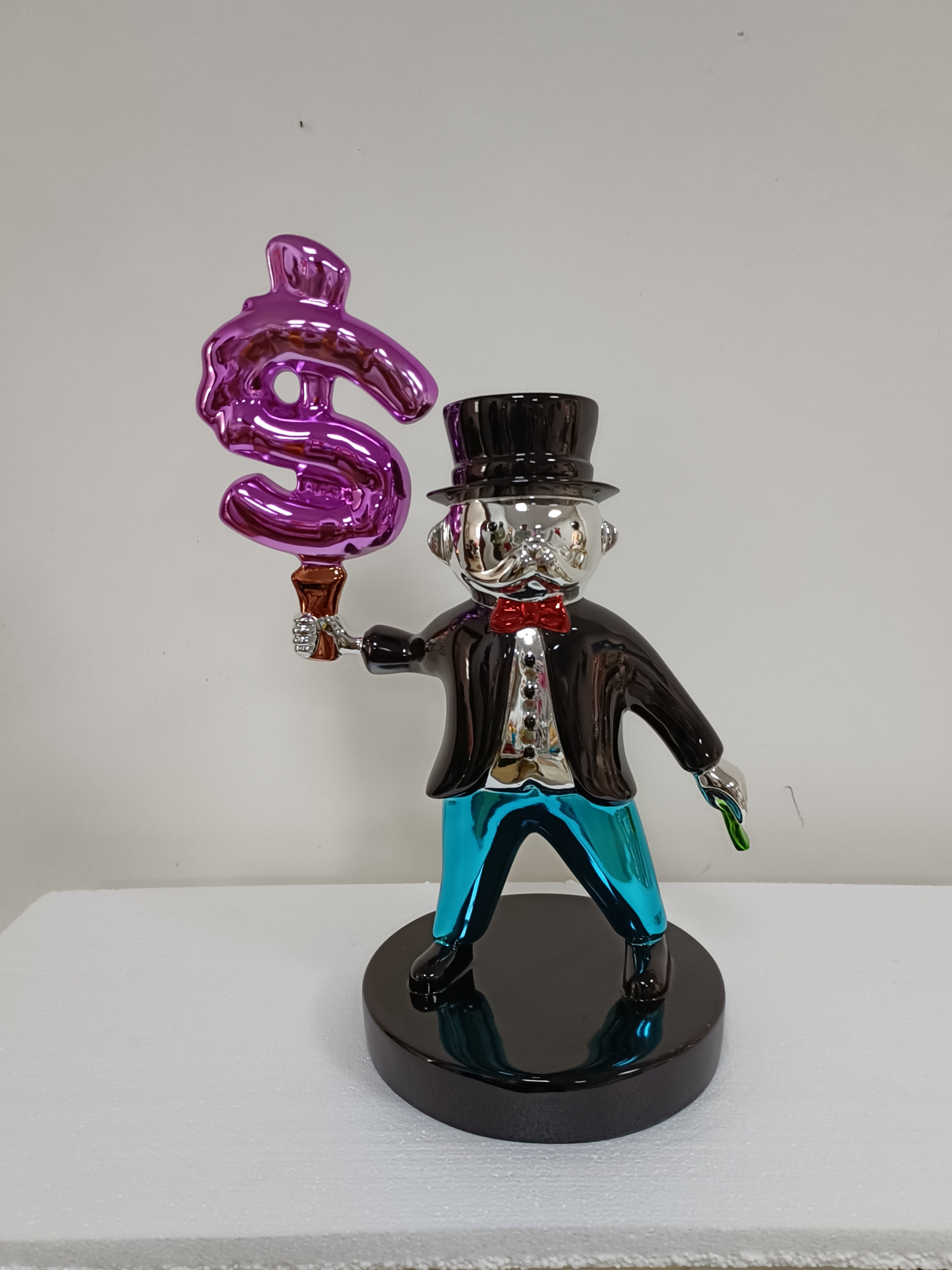 2024 Hot sale indoor Decorative Fiberglass Monopoly Monopoly Sculptures Fiberglass Monopoly Statue