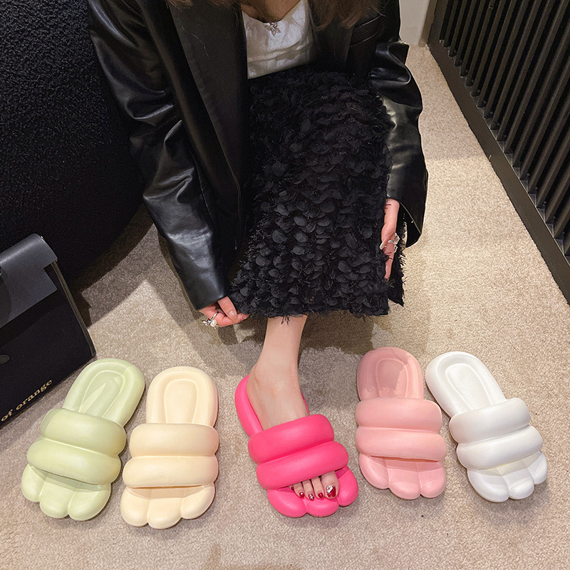 girls Sponge slippers summer women's beach flat slippers ladies outdoor pure color big foot thick sole pillow cloud slipper