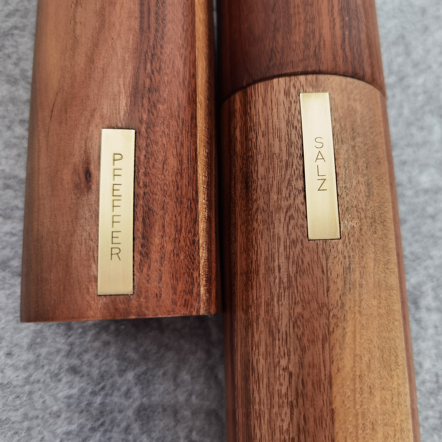 Premium luxury high quality mill wooden customizable abrasives acacia wood salt and pepper grinder set