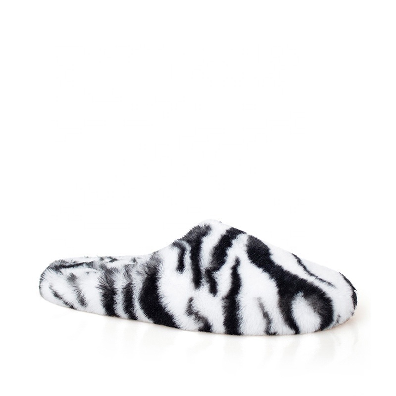 Customized Indoor Slides Slippers Women's Warm Fluffy Zebra-Printed Faux Fur Closed Toe Unisex Casual Platform Mules Cotton