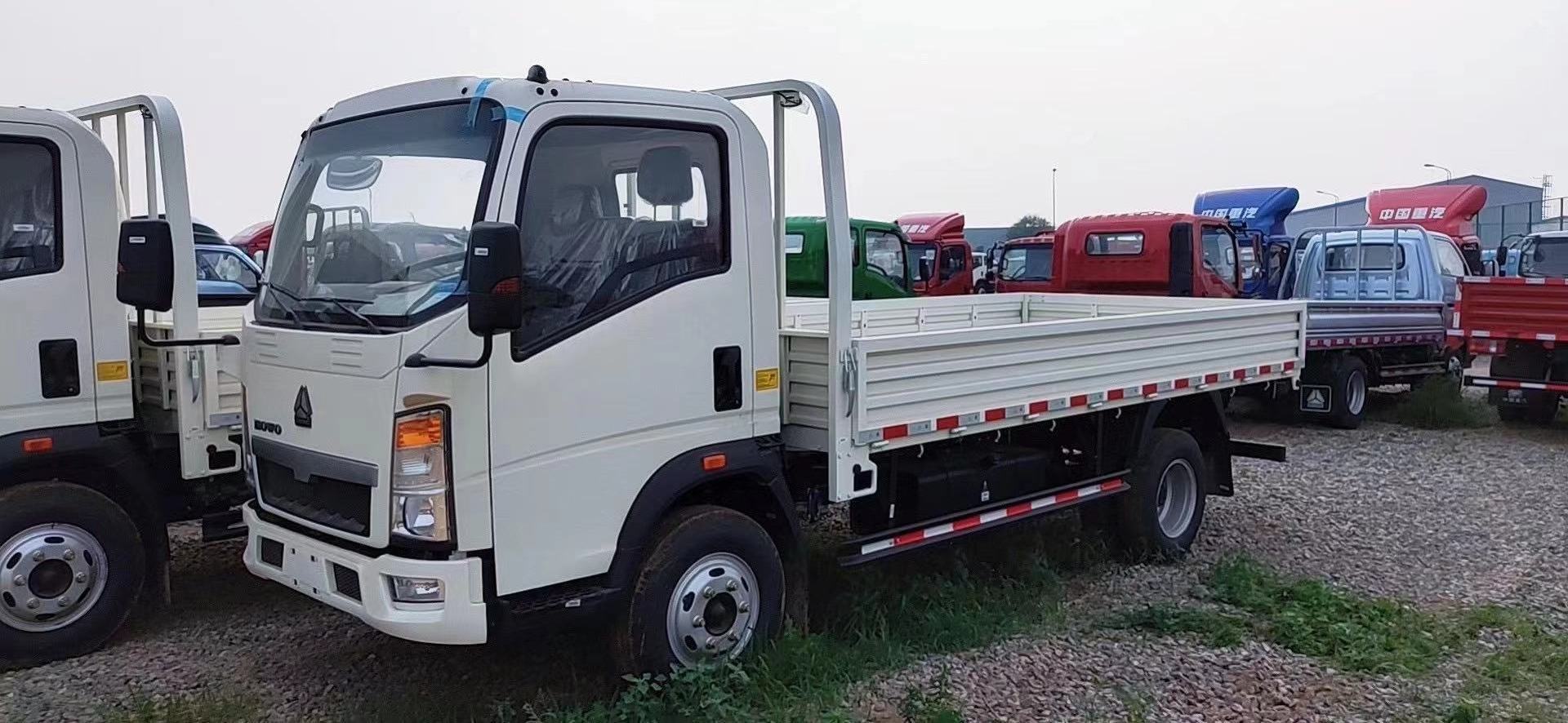 low price high quality SINOTRUK HOWO 7 ton SINOTRUCK mini 6 wheeler 4x2 cargo truck price