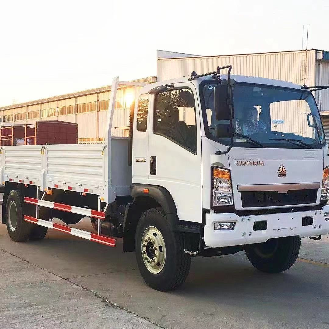 low price high quality SINOTRUK HOWO 7 ton SINOTRUCK mini 6 wheeler 4x2 cargo truck price