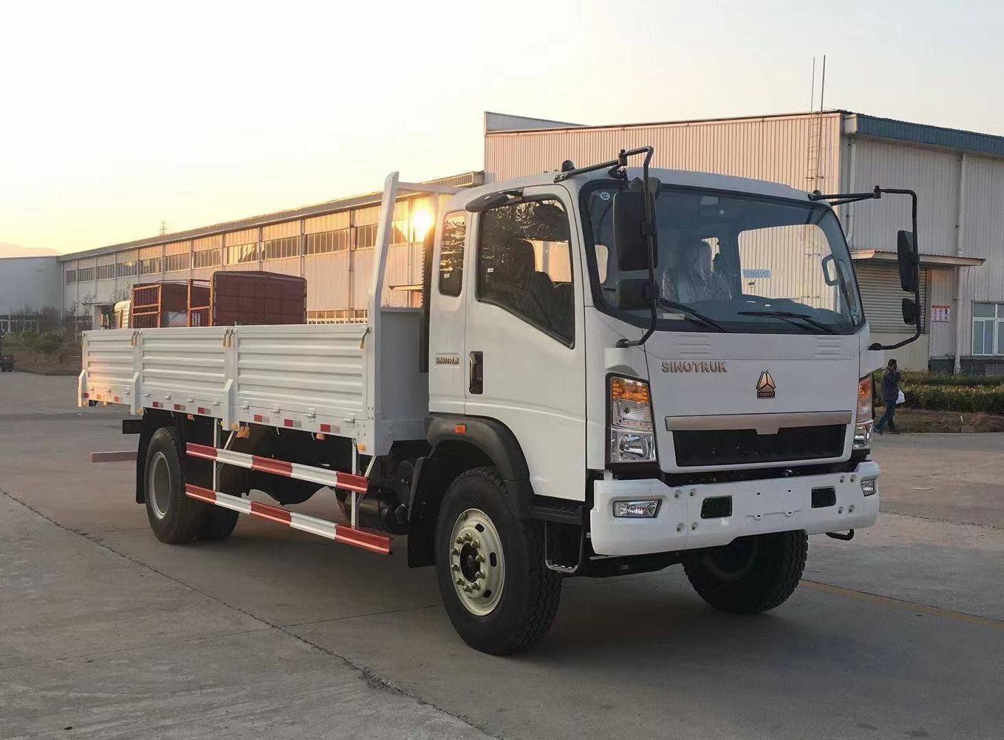 low price high quality SINOTRUK HOWO 7 ton SINOTRUCK mini 6 wheeler 4x2 cargo truck price