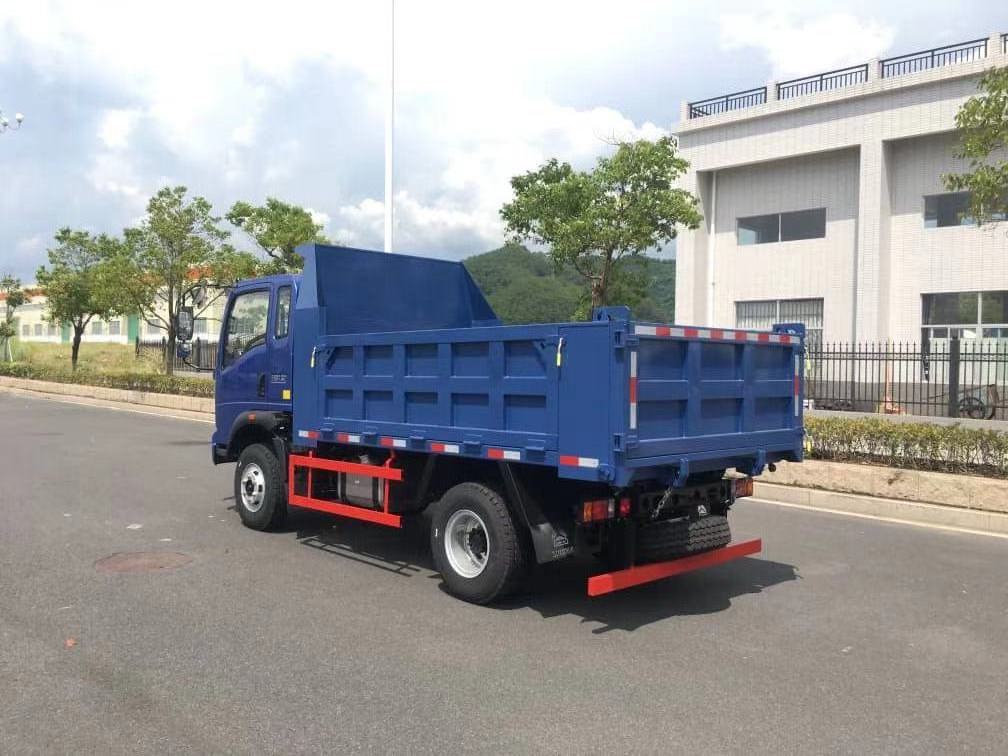 SINOTRUK HOWO mini truck dumper 3 ton 4x2 dump truck 5 ton dump truck