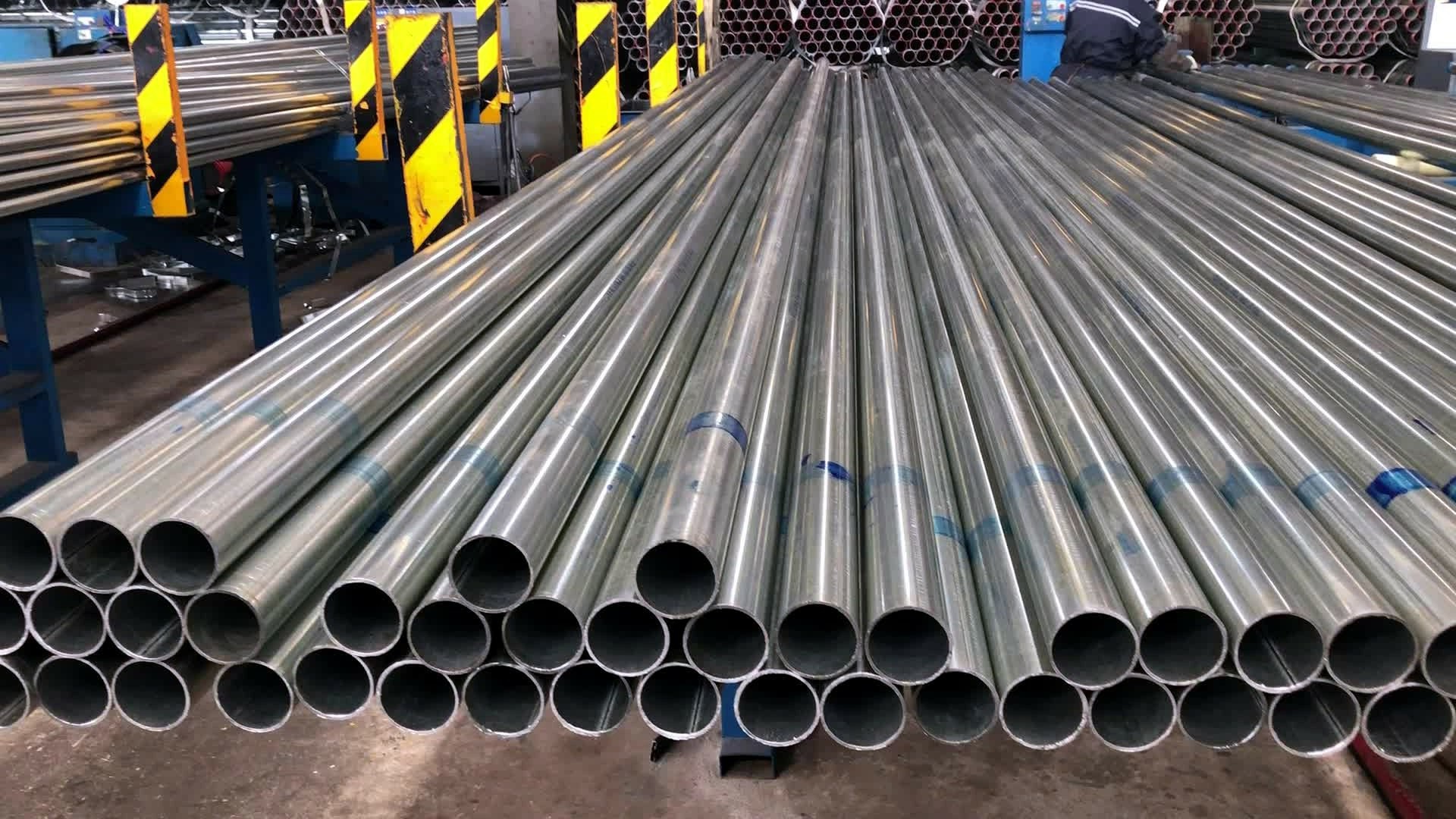 China hot sale 114mm powder coated 18 gauge thick round galvanized steel pipe  for building