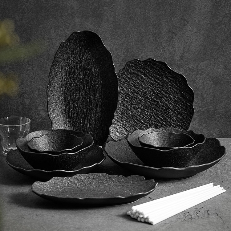 Luxury Unique Design Hotel Restaurant Irregular Dinner Tableware Black White Dinnerware Porcelain Bowl And Plate Set