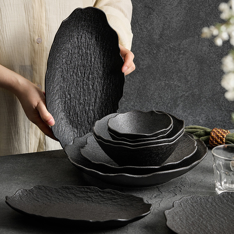 Luxury Unique Design Hotel Restaurant Irregular Dinner Tableware Black White Dinnerware Porcelain Bowl And Plate Set