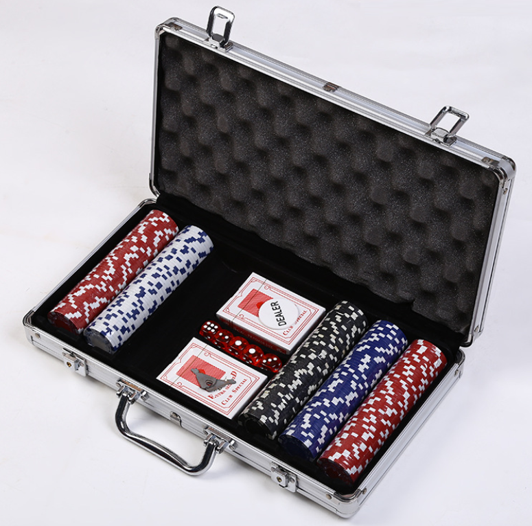 Factory price custom 300 set silver handy  rectangular poker chip aluminum case with foam