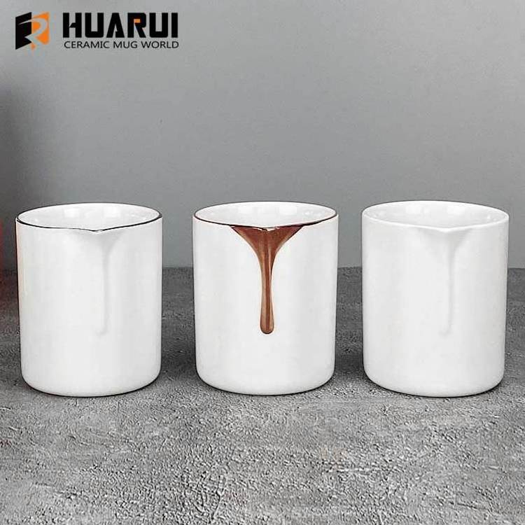 Custom empty Porcelain Household Container luxury  Ceramic Candle containers Jar With Golden Spout