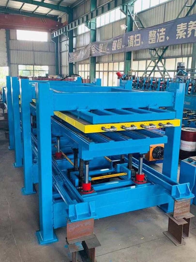 Hot Sale panel machine roof panel and wall roll forming machine roof panel sandwich making machine