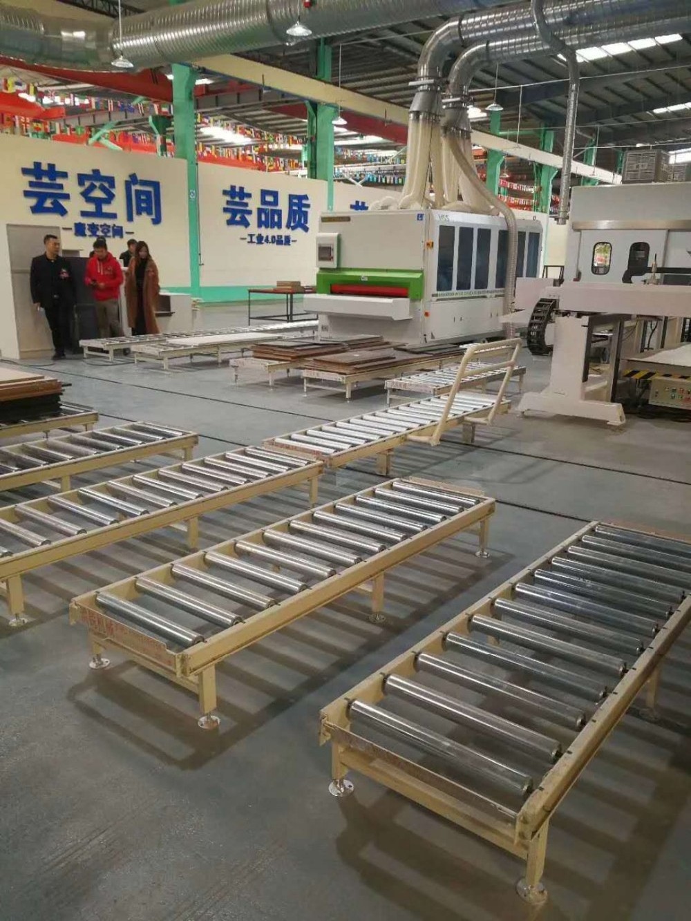 accumulative roller conveyor with gear motor sprocket driven conveyor belt for furniture factory