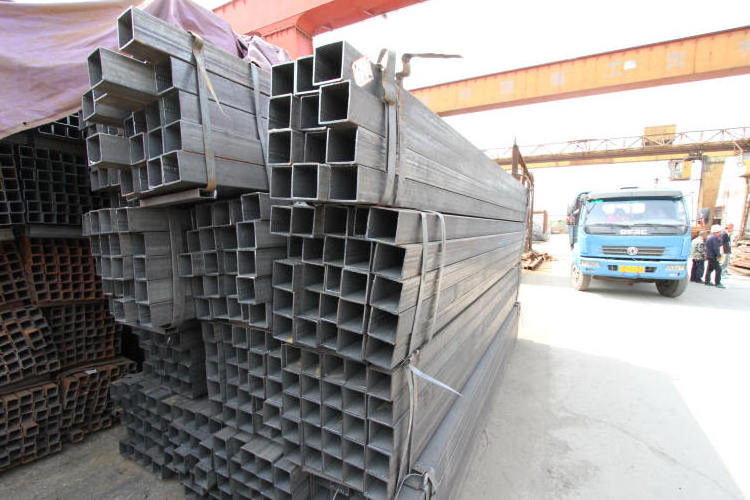 Hot Rolled black steel square tube/rectangular hollow tubular carbon steel pipe